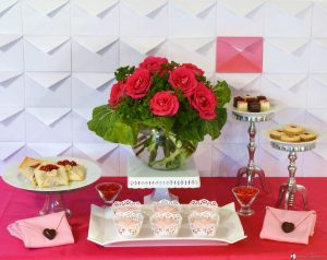 How to Make a Valentine Tablescape