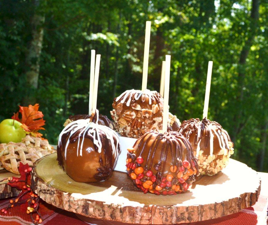 Caramel Apple Recipe that Sticks to Apples|www.lserveitupsassy.com