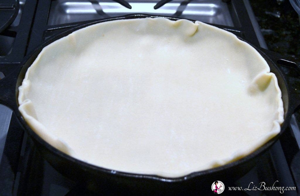 How to Add pie crust to Caramel Apple Pie over caramel sauce in skillet lizbushong.com