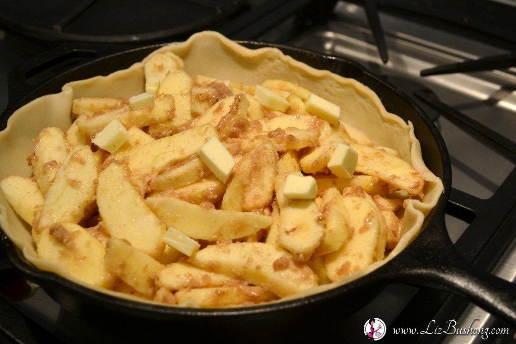 How to add apples to Caramel Apple Pie lizbushong.com