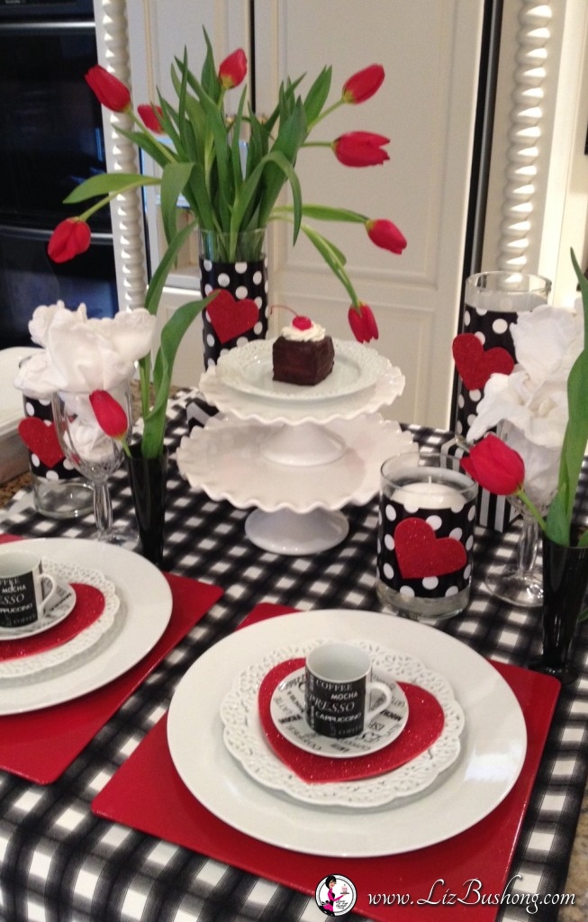 Gold, Black & White New Year's Table Idea - Liz Bushong