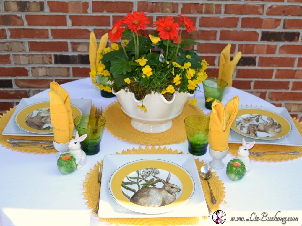 How to make a Spring Tablescape Idea|Gerber Daisies|www.lizbushong.com