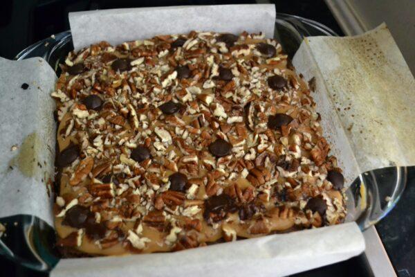 How to make Caramel Pecan Brownies lizbushong.com