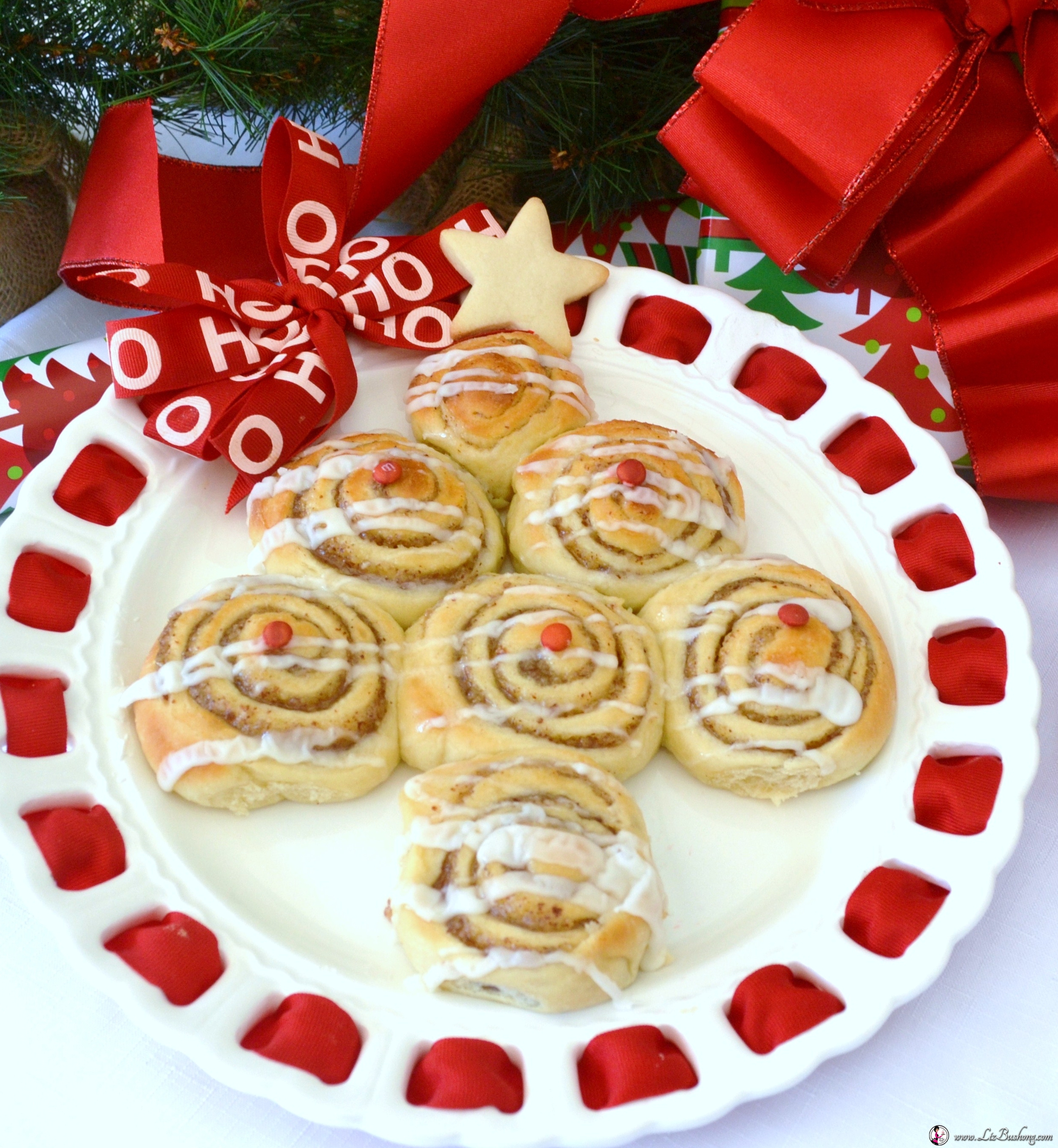 How to make Almond Yeast Sweet Rolls Just in the nIck of time for Christmas gift giving.