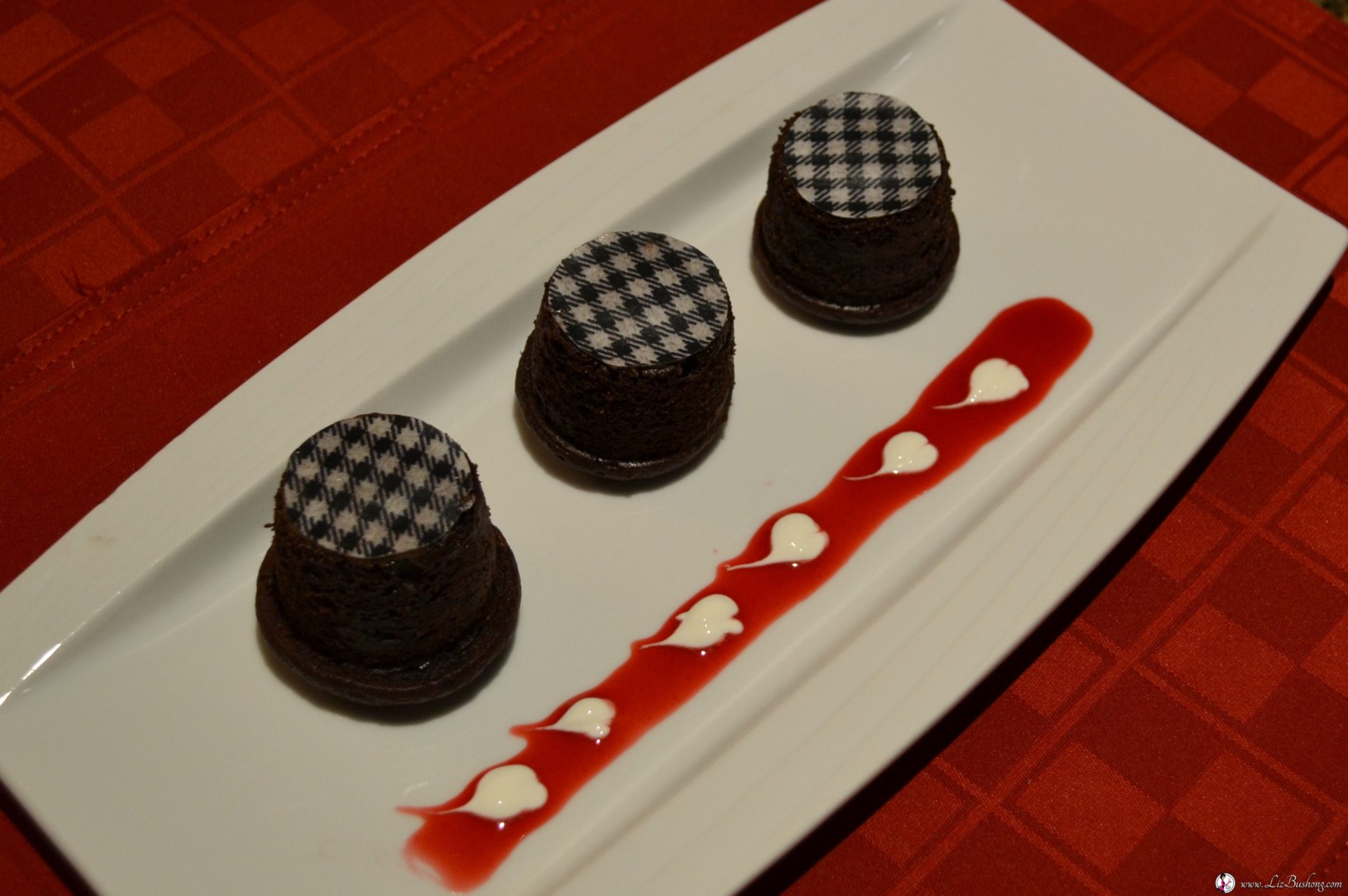 Chocolate Houndstooth Mini Cakes-Valentines Day Dessert www.lizbushong.com