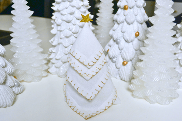 How to fold White & Gold Christmas Tree napkin with gold star lizbushong.com