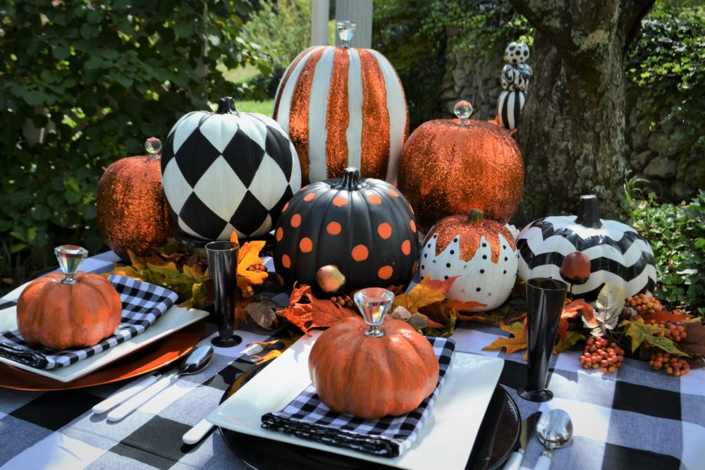 Best Black & White Pumpkin Tablescape-lizbushong.com-4