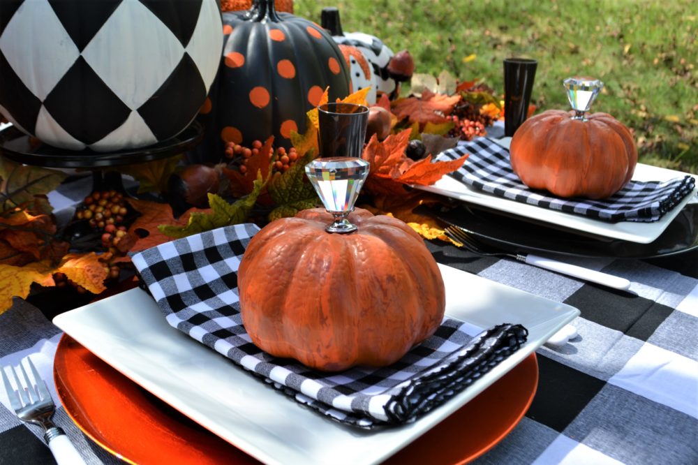 Best Black & White Pumpkin Tablescape-lizbushong.com-8