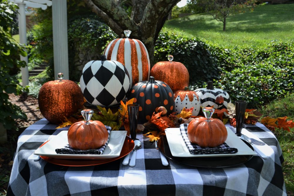 Gold, Black & White New Year's Table Idea - Liz Bushong