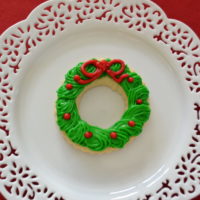 Wreath Butter Cookies with Frosting-lizbushong.com