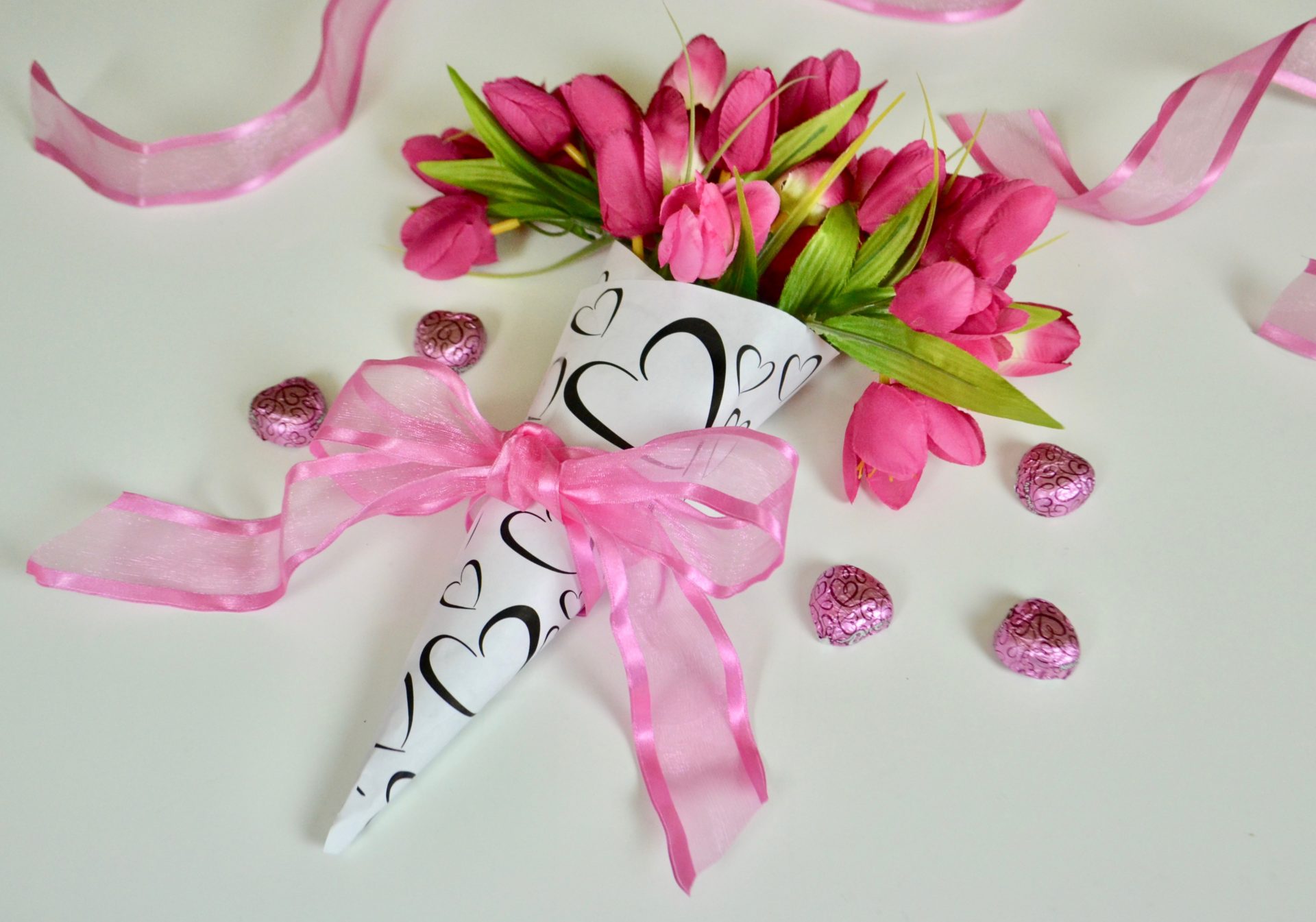 DIY|Valentine Paper cone Bouquet lizbushong.com