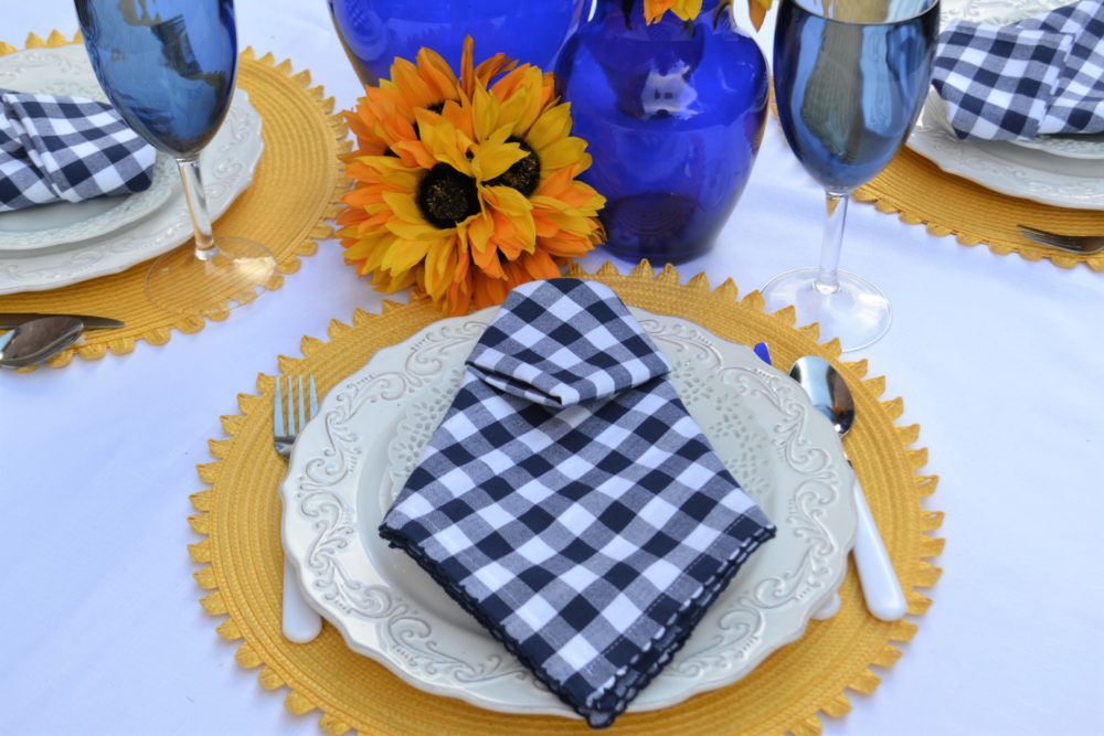 Astoria Napkin Fold place setting-lizbushong.com