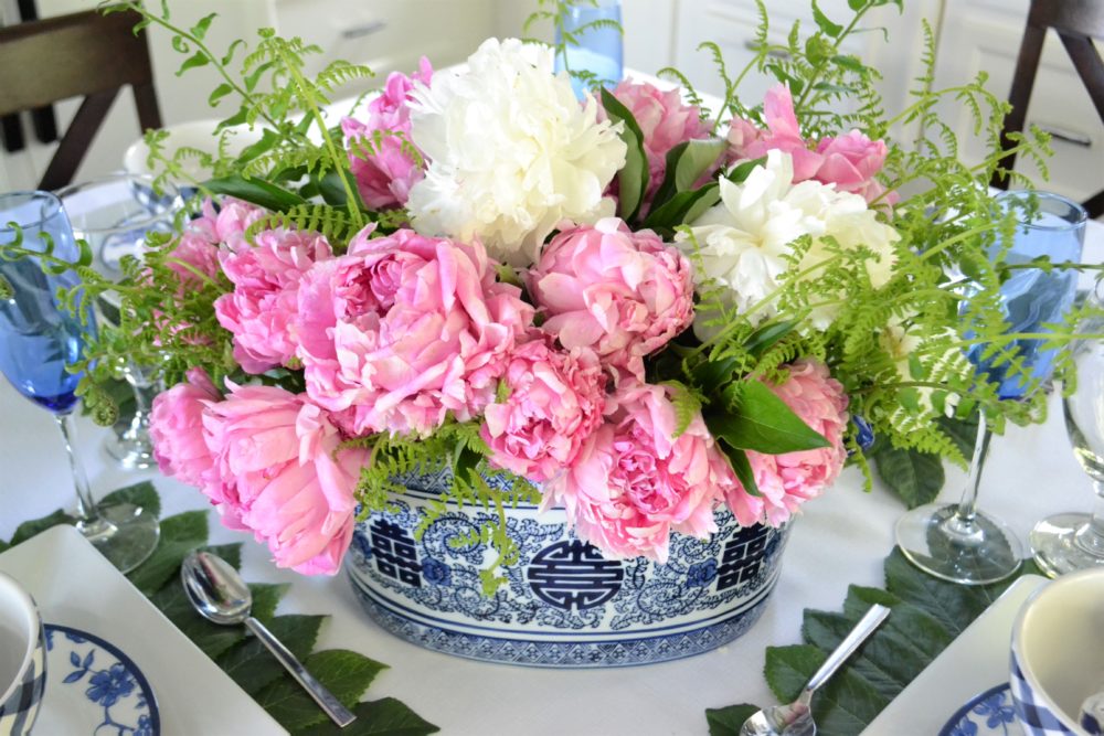 DIY Peony Tablesetting-5 Spring tablesetting Ideas lizbushong.com