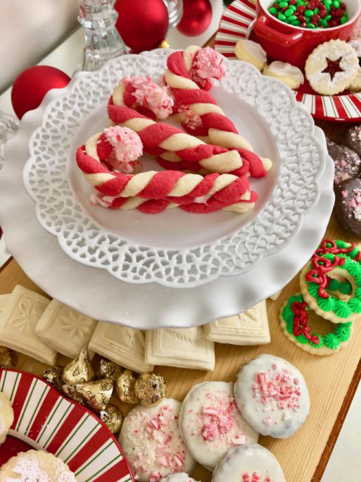 Christmas Cookie Dessert Bar- Candy Cane Cookies lizbushong.com