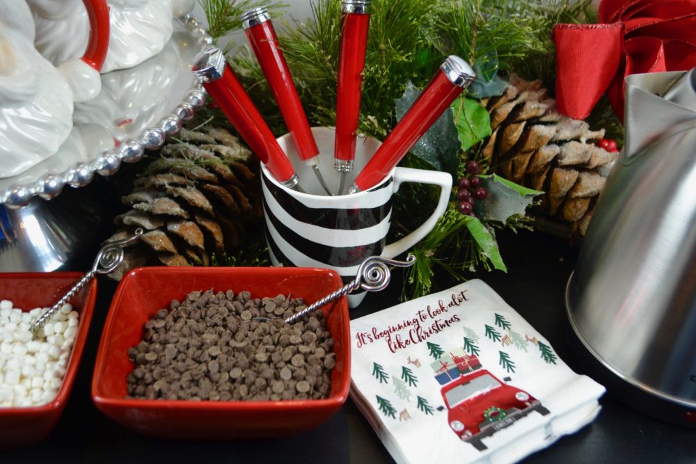 DOLLAR TREE HOT CHOCOLATE BAR DIY THAT YOU GOTTA TRY CHRISTMAS