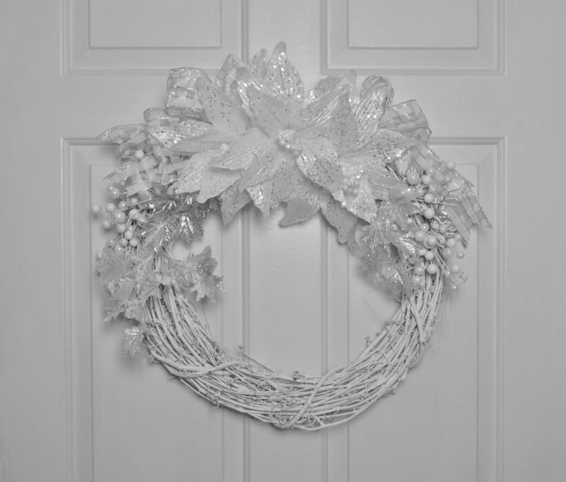 The Easiest and Thriftiest DIY White Wreath - DIY Beautify - Creating  Beauty at Home