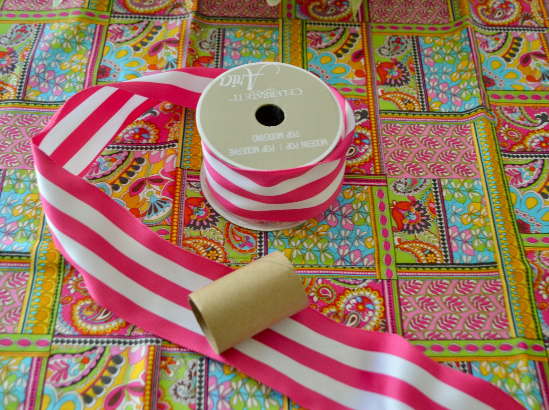 5 Minute DIY Wired Ribbon Napkin Ring - Liz Bushong