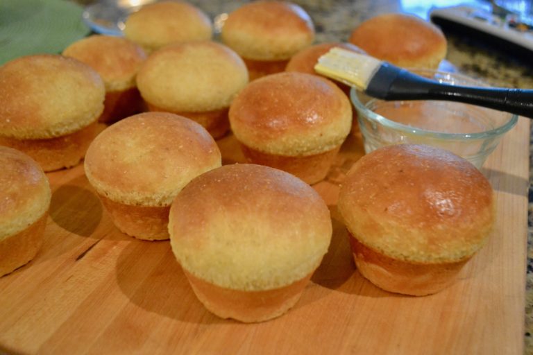 Cornmeal Muffin Pan Dinner Rolls