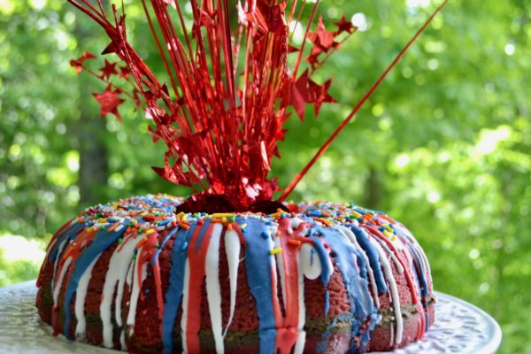 Best 4th of July Fireworks Bundt Cake Lizbushong.com