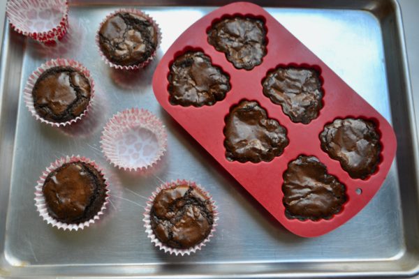 How to Make Caramel Coconut Oreo Brownies lizbushong.com