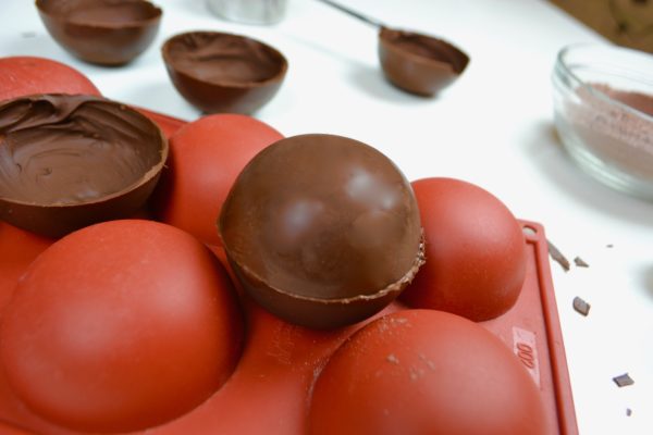 How to Make Mocha Hot Chocolate Bombs lizbushong.com