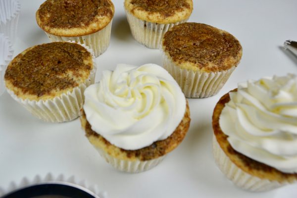 How to Make Tiramisu Cupcakes. lizbushong.com
