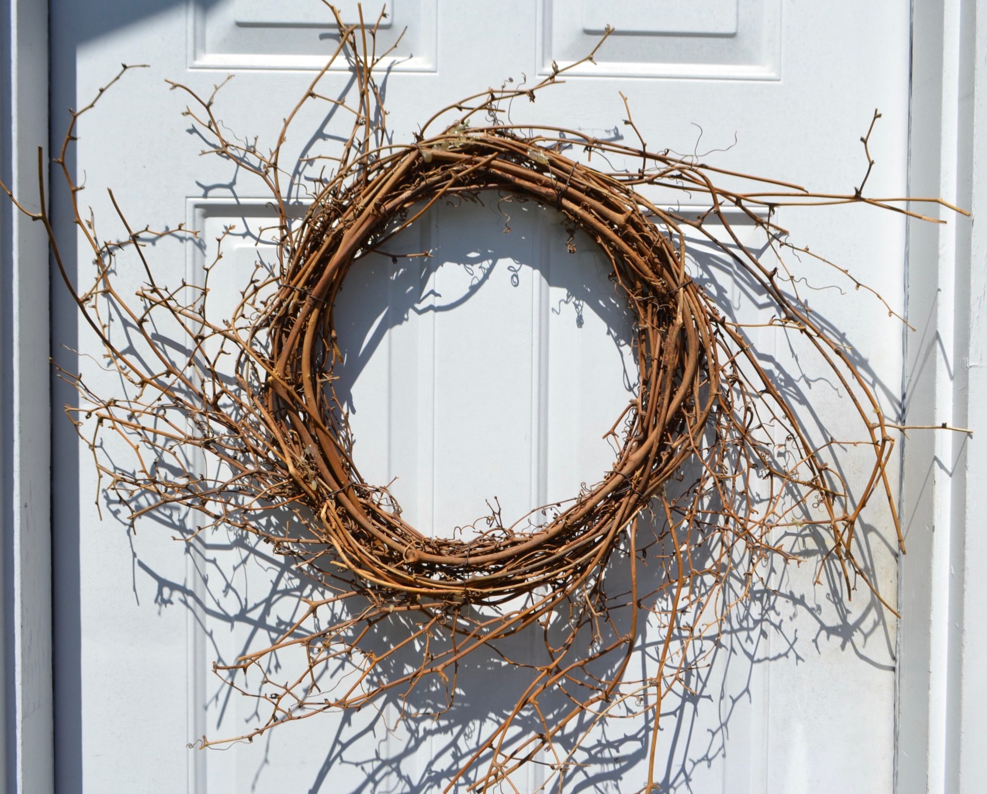 How to Use One Wreath for Many Seasons lizbushong.com