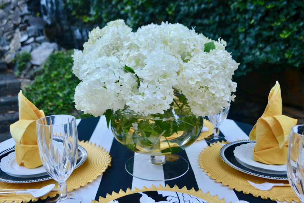 How to set Summer Tablescape with Black & White - Liz Bushong