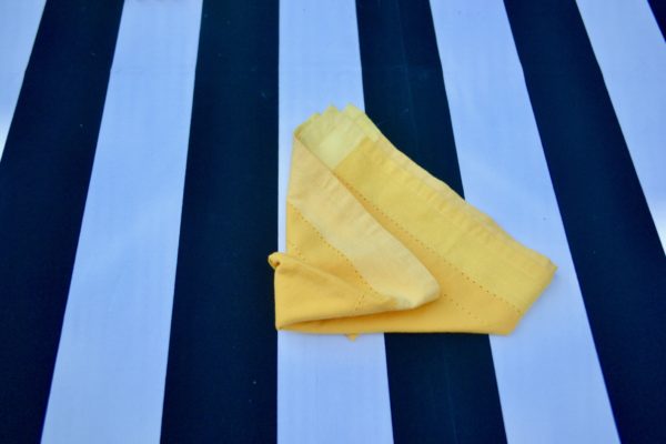 How to fold Bishop Hat napkin fold lizbushong.com
