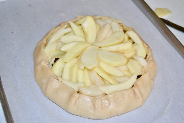 How to make pear apple galette lizbushong.com