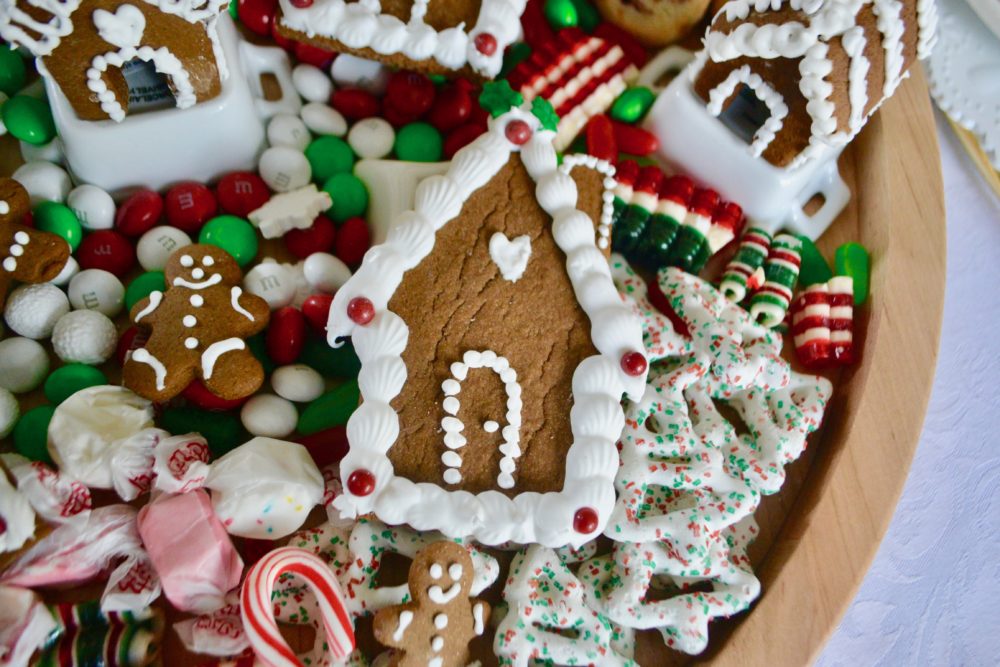 How to make Gingerbread Candy & cookie board, lizbushong.com