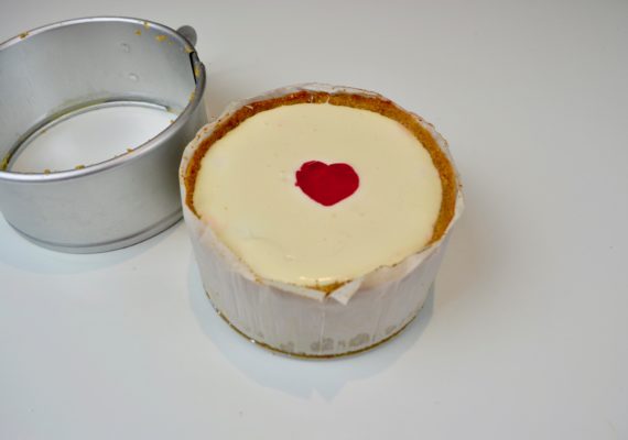 Yesbay Non-stick Wavy Heart Round Egg Tart Cake Pan Baking Cheese