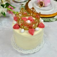 Dessert Cake with crown lizbushong.com