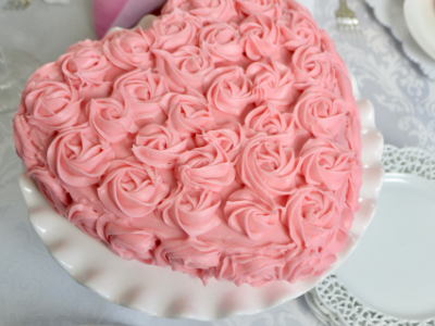 How to make a strawberry cream heart cake lizbushong.com