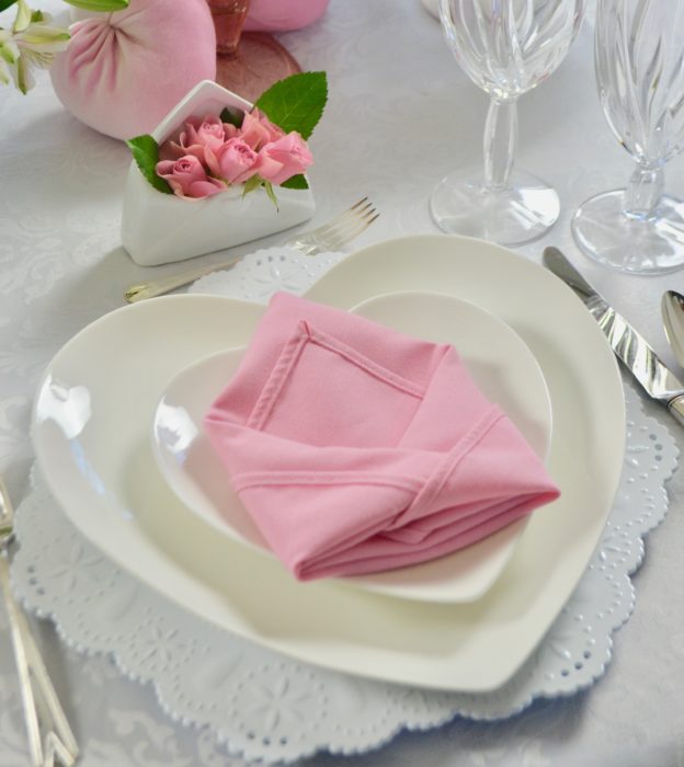 Valentine Envelop napkin placesetting lizbushong.com