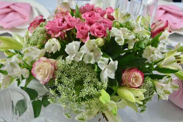 Pink Floral centerpiece lizbushong.com