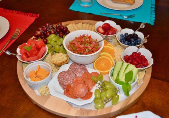 Make your own charcuterie at a gathering lizbushong.com