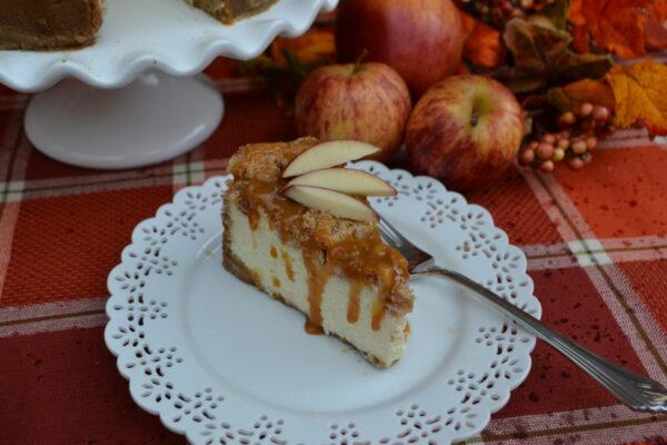 Fall Caramel Apple Cheesecake lizbushong.com