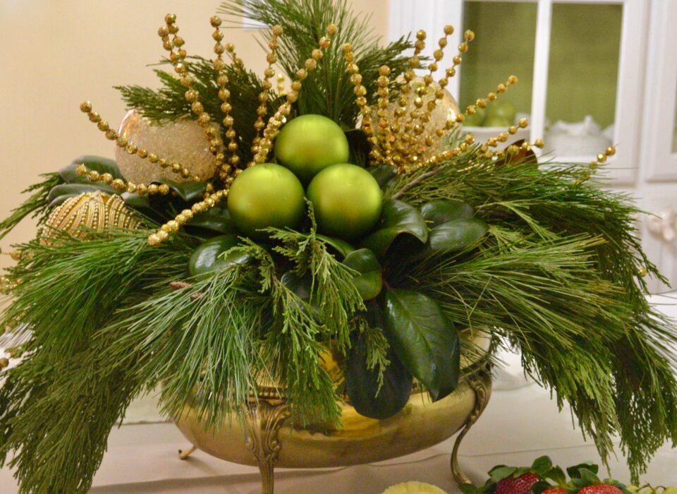 Christmas gold and green table centerpiece lizbushong.com