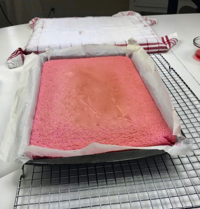 Baked sponge cake lizbushong.com