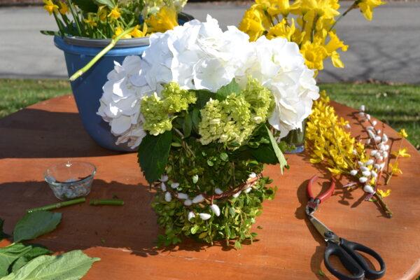 How to make daffodil centerpiece lizbushong.com