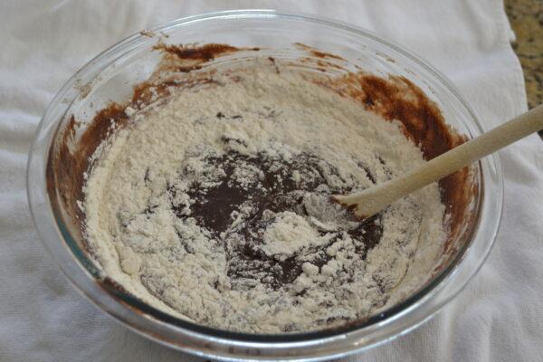 How to make Skillet Chocolate orange Cake Dessert lizbushong.com