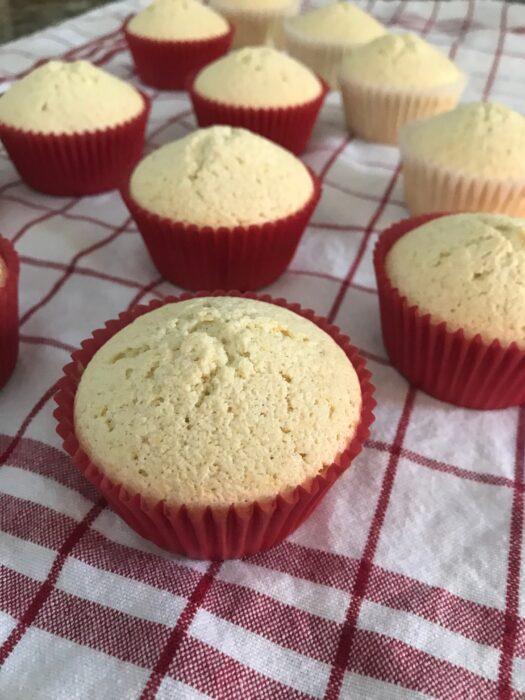 How to make firecracker vanilla cupcakes red marshmallow firecracker