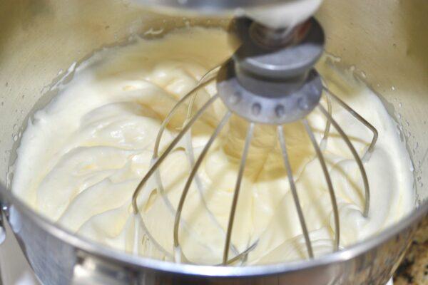How to make lemon cake roll whipping eggs lizbushong.com