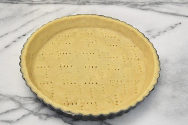 How to make a shortbread tart shell, docking shell for no bake shell. lizbushong.com