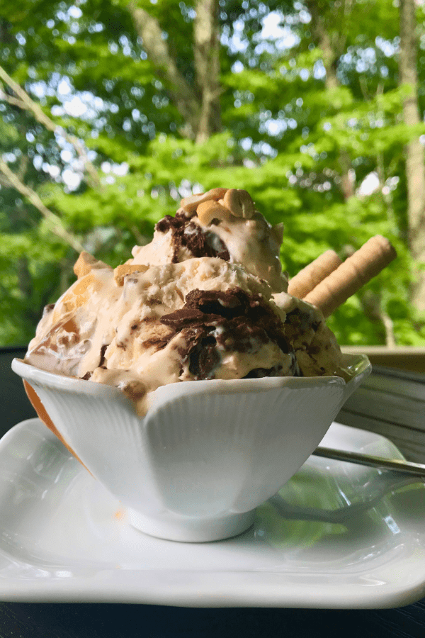 How to make no churn caramel pb fudge ripple ice cream lizbushong.com