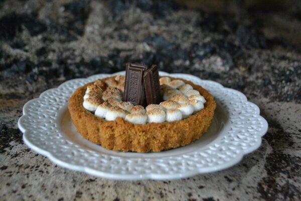 Fireside Smores Dessert while listening to crackling sounds. lizbushong.com