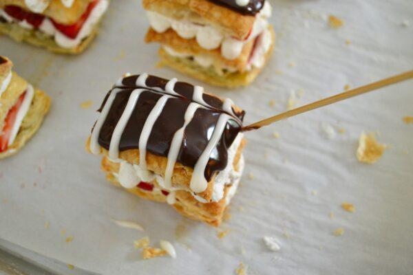 How to make Strawberry Napoleons glazing horizontal stripes lizbushong.com