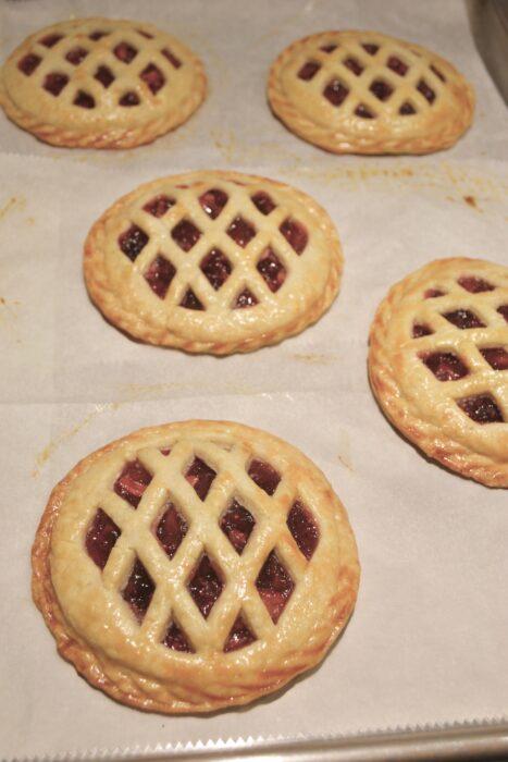 Baked mini lattice cran apple pies lizbushong.com