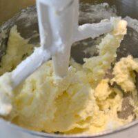 How to make buttercream frosting lizbushong.com